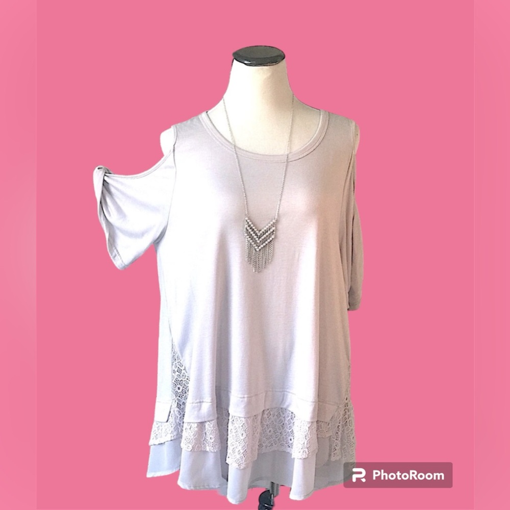 Cold Shoulder Top in Dove Gray